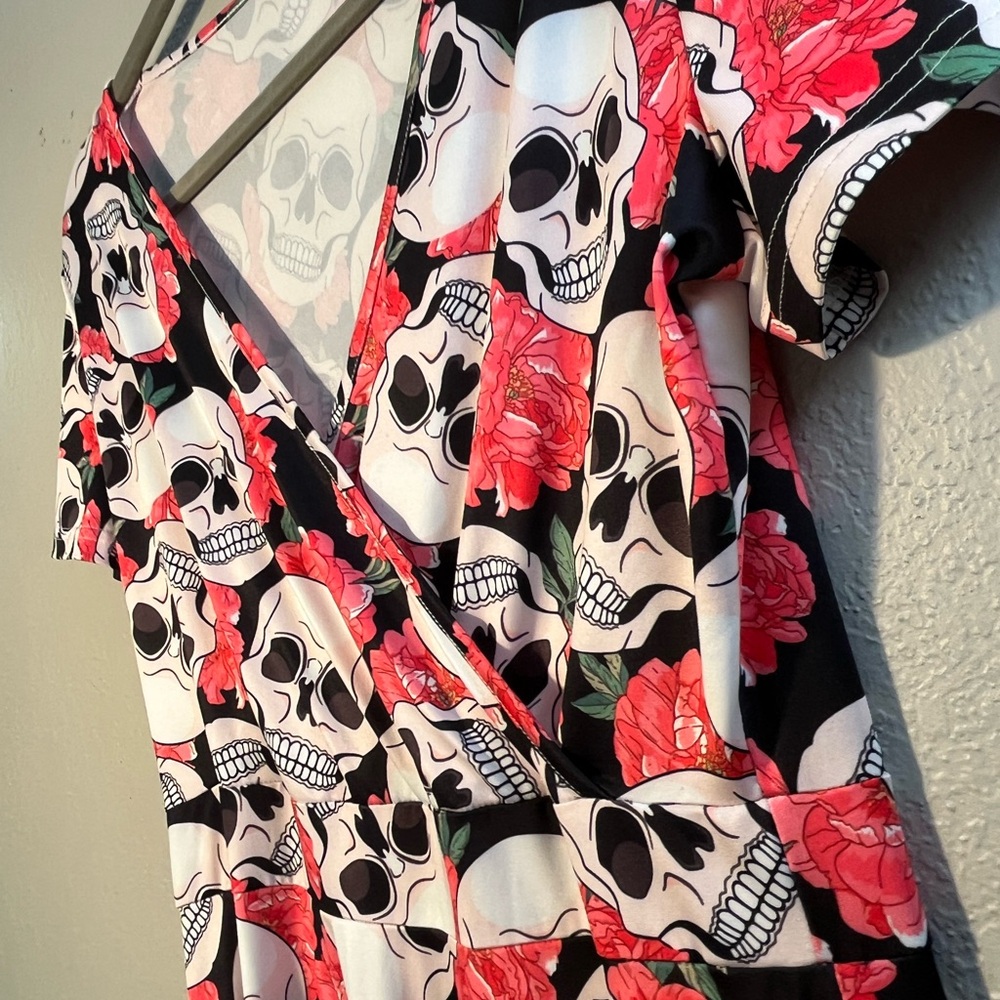MSBASIC Y2K Skull and Floral Dress Large Festival Floral Skeletons Graphic - Picture 5 of 9